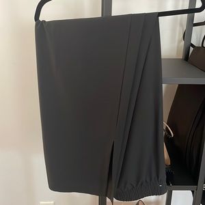 Abercrombie | M | Onyx | Traveler Track Pants | SKU: 649074611 | Wore once